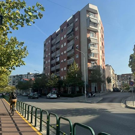 Apartamente Tirana Esterno foto