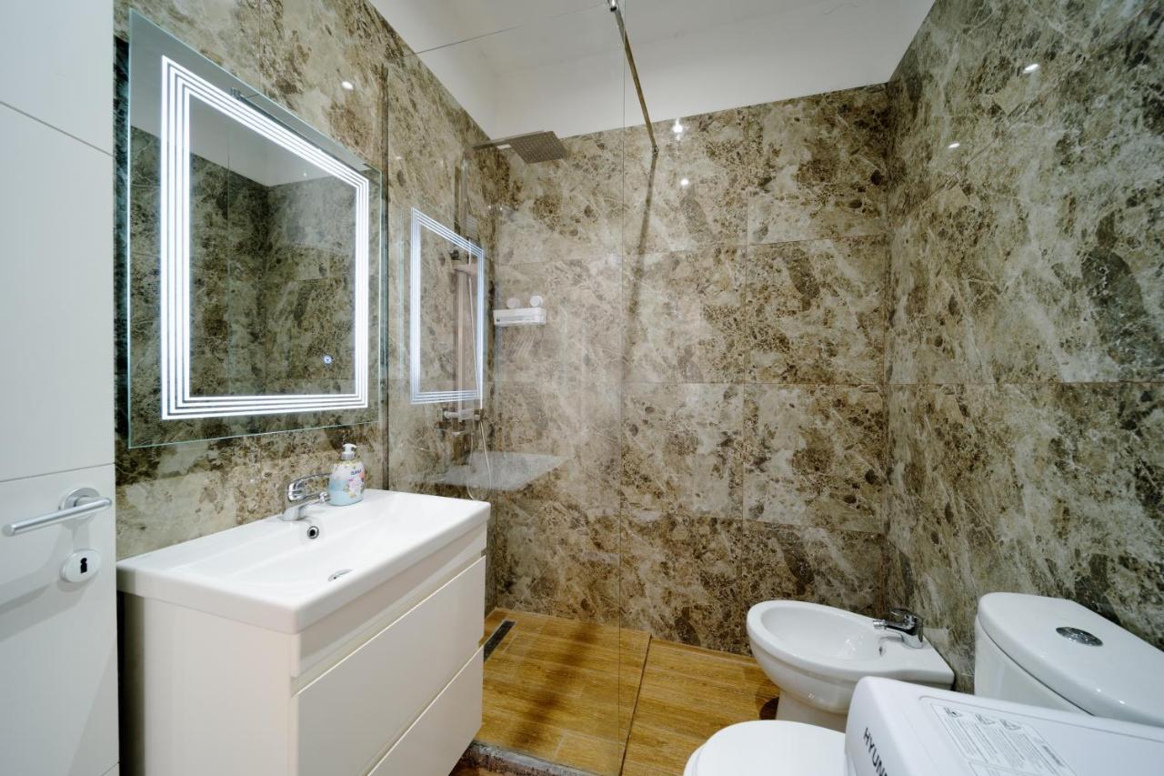 Apartamente Tirana Esterno foto